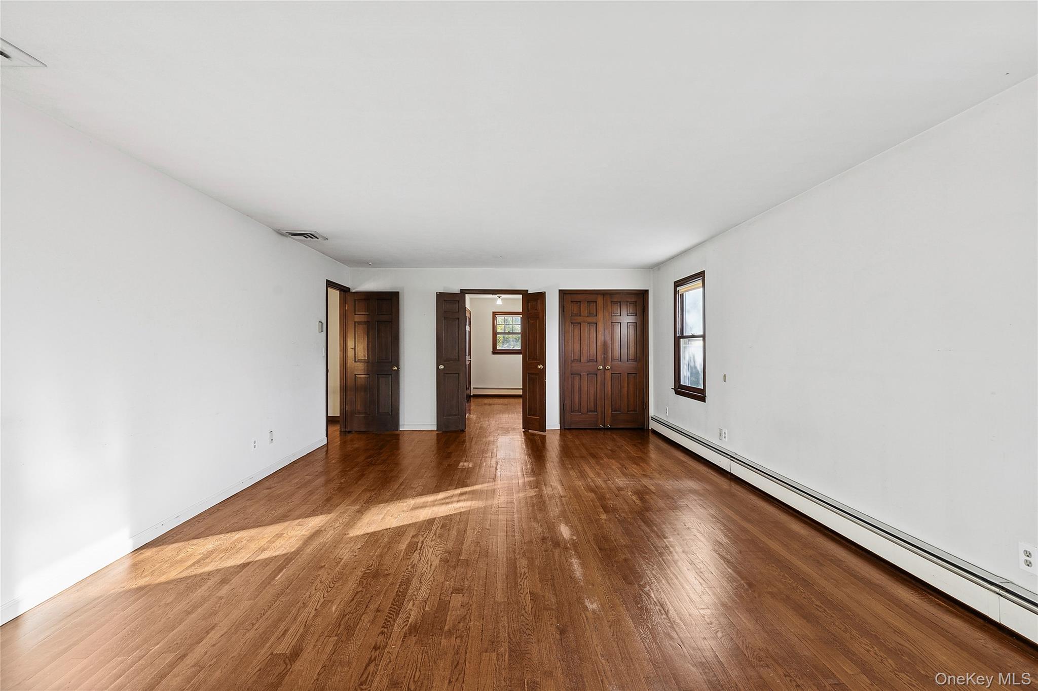 62 Sabine Road, Oyster Bay Cove, NY 11791