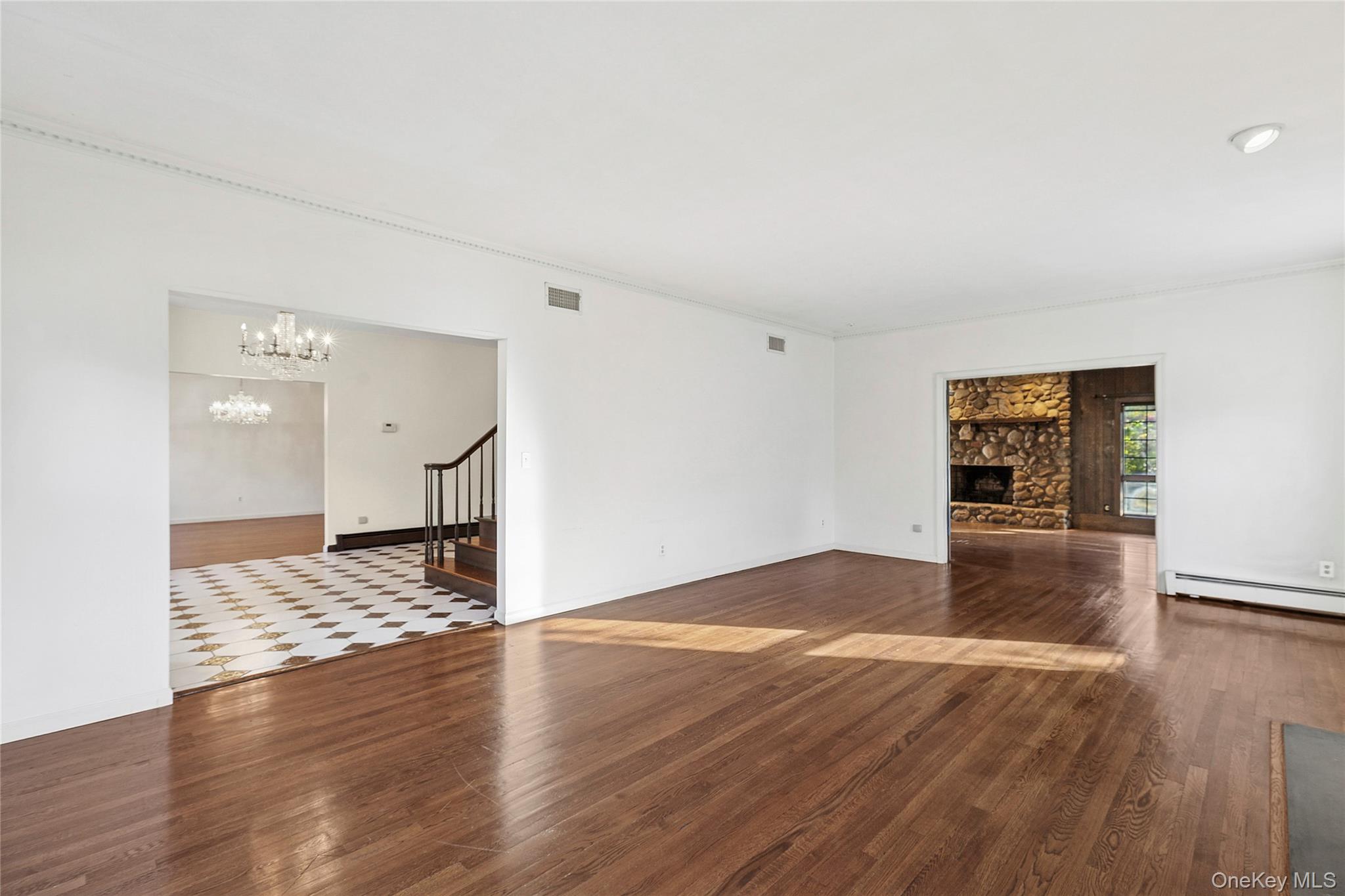 62 Sabine Road, Oyster Bay Cove, NY 11791