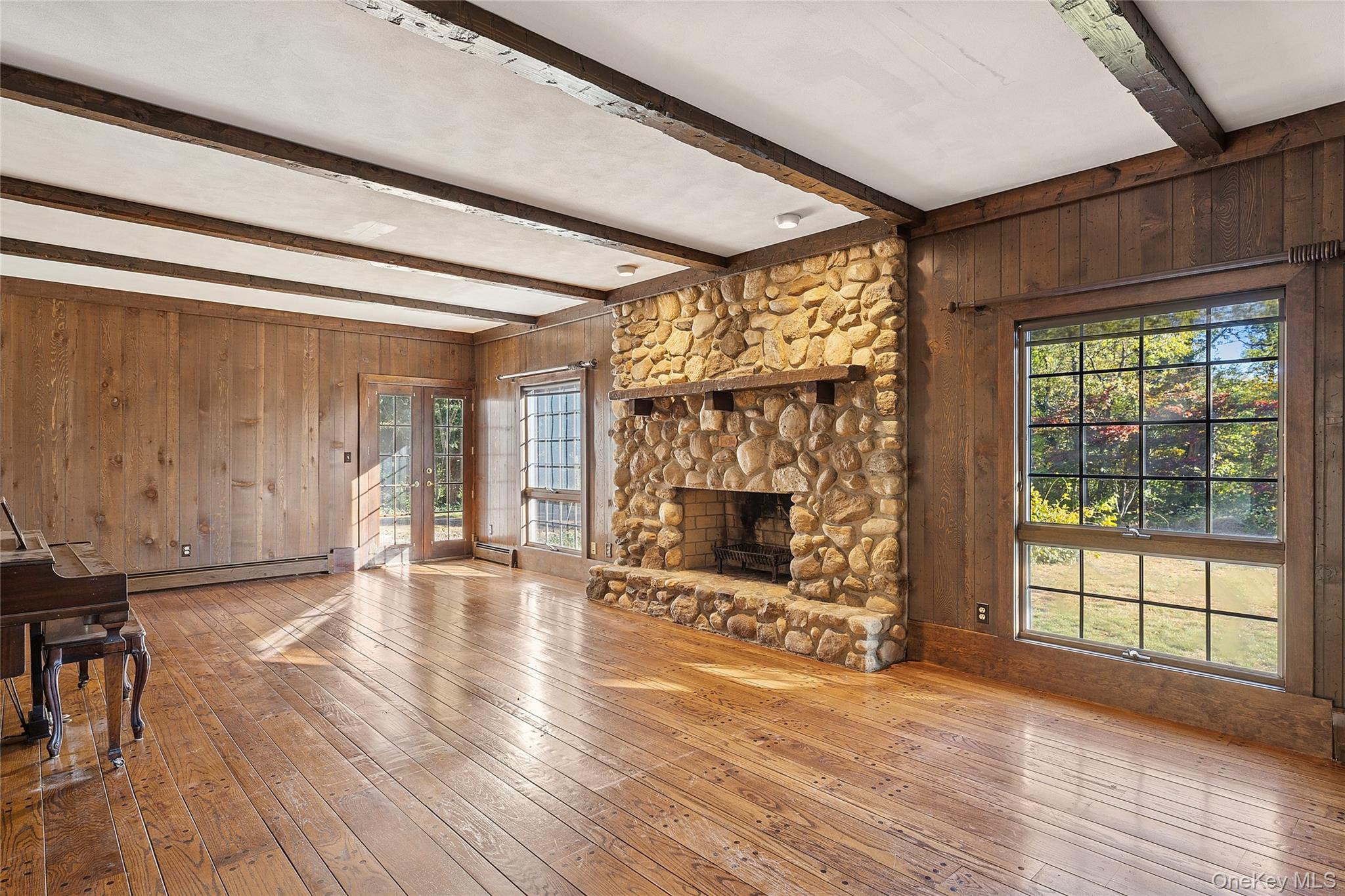 62 Sabine Road, Oyster Bay Cove, NY 11791