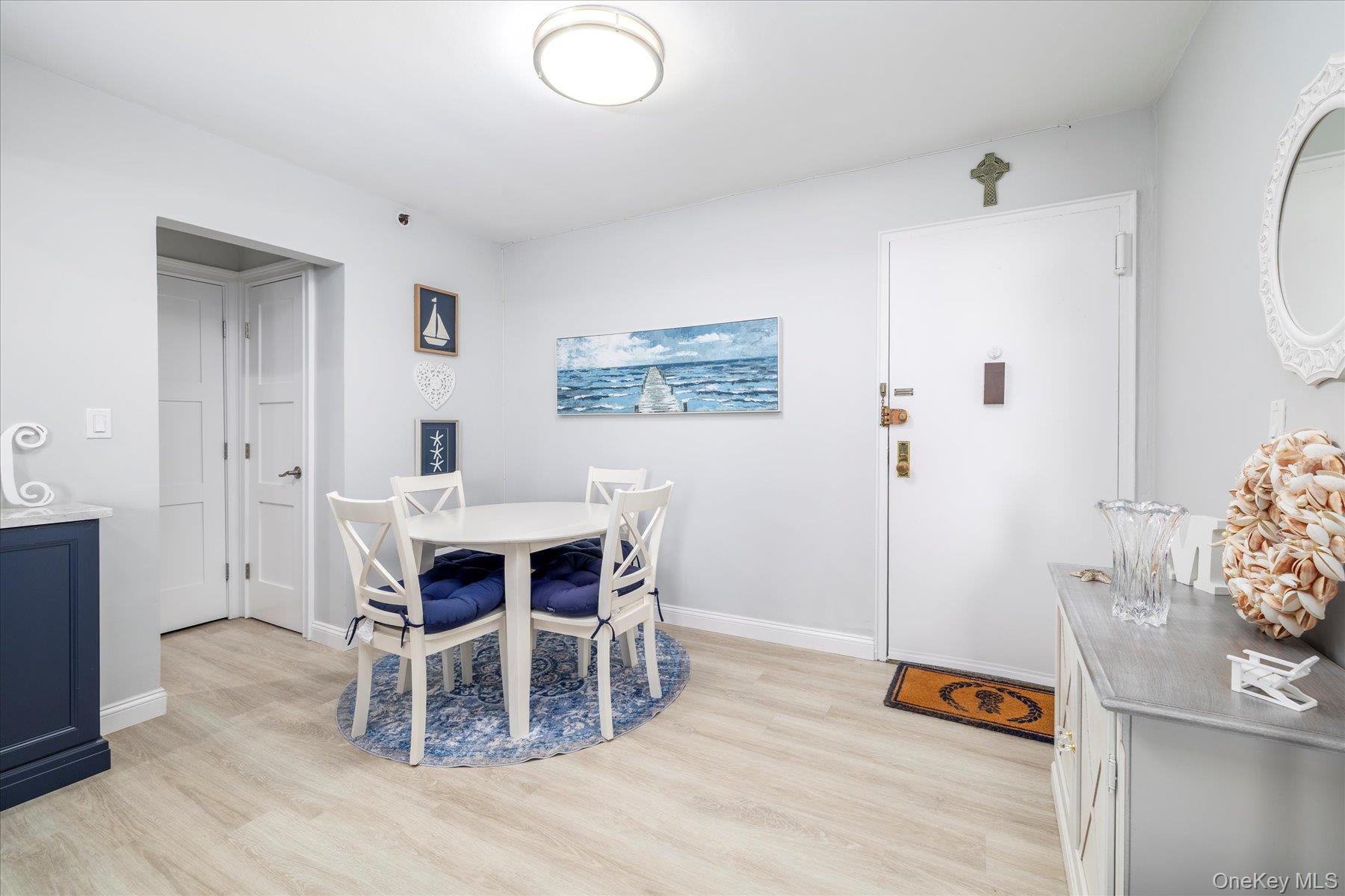 560 Broadway W # 4R, Long Beach, NY 11561