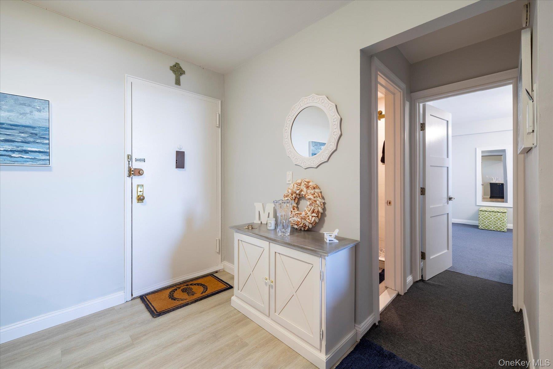 560 Broadway W # 4R, Long Beach, NY 11561