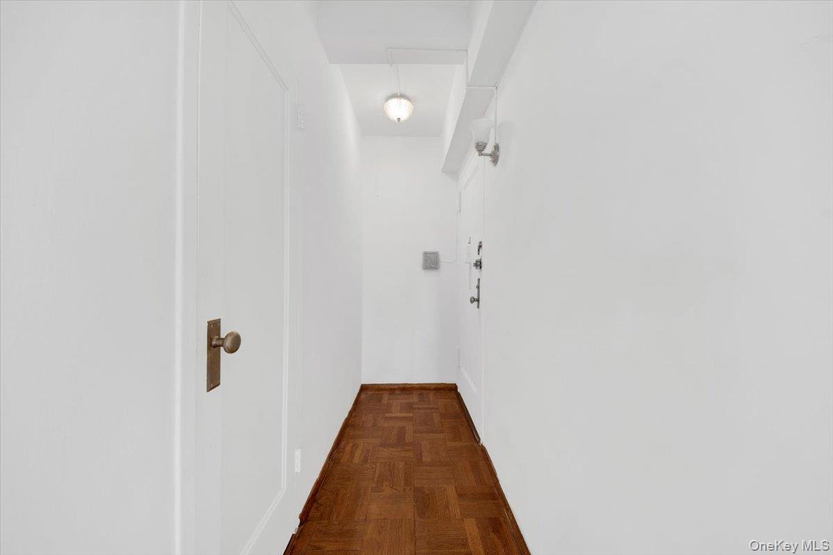 99 Metropolitan Oval # 8F, Bronx, NY 10462