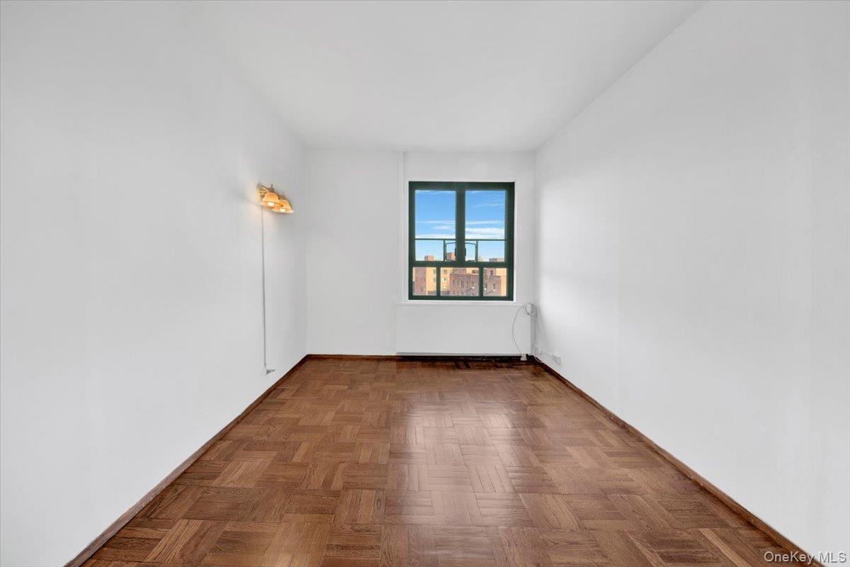 99 Metropolitan Oval # 8F, Bronx, NY 10462