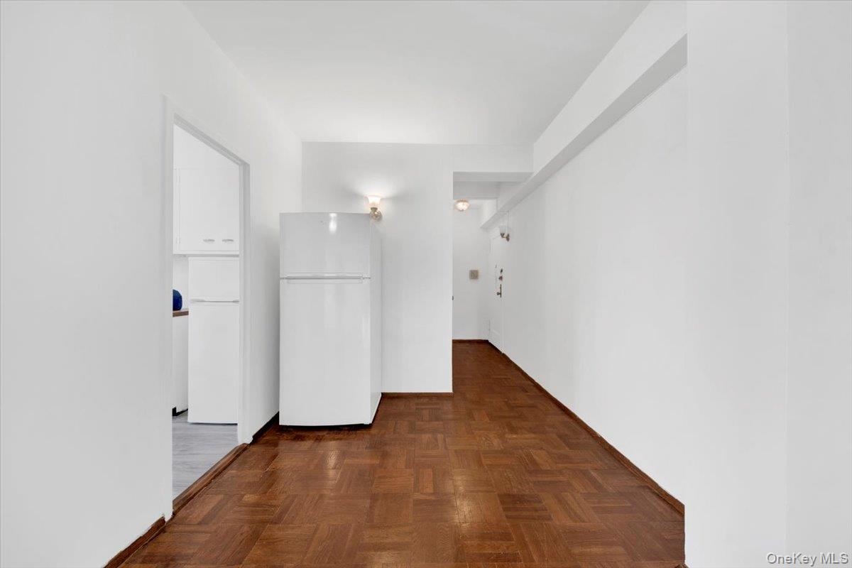 99 Metropolitan Oval # 8F, Bronx, NY 10462