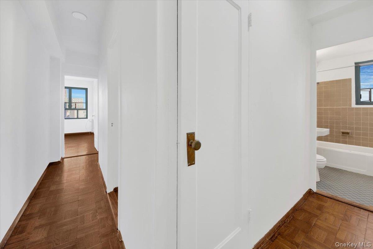 99 Metropolitan Oval # 8F, Bronx, NY 10462