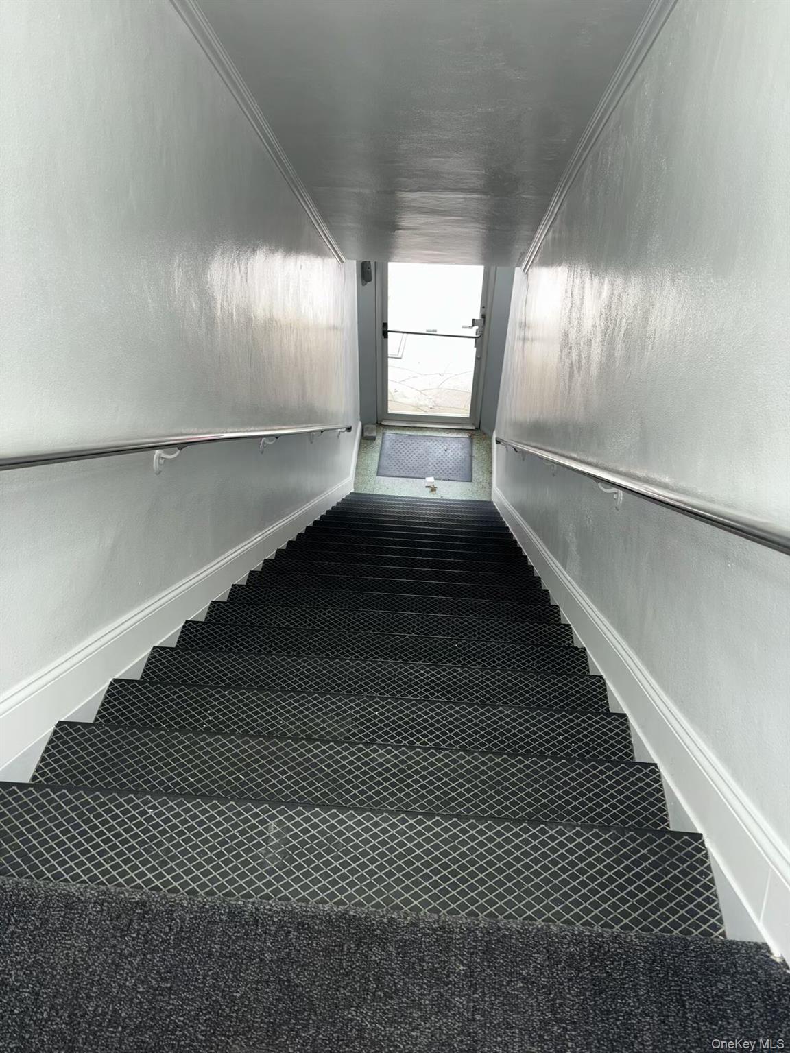 475 W Merrick Road, Valley Stream, NY 11580