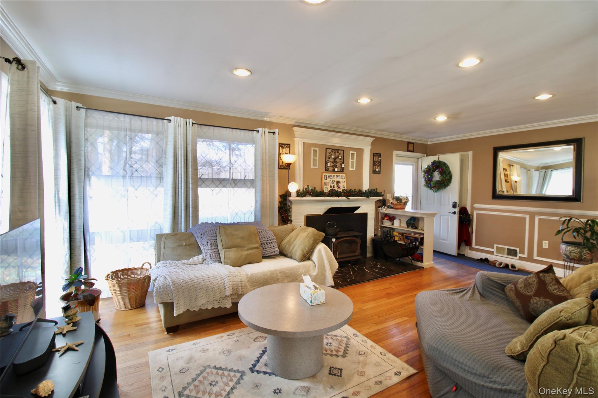 164 Van Keuren Avenue, Pine Bush, NY 12566