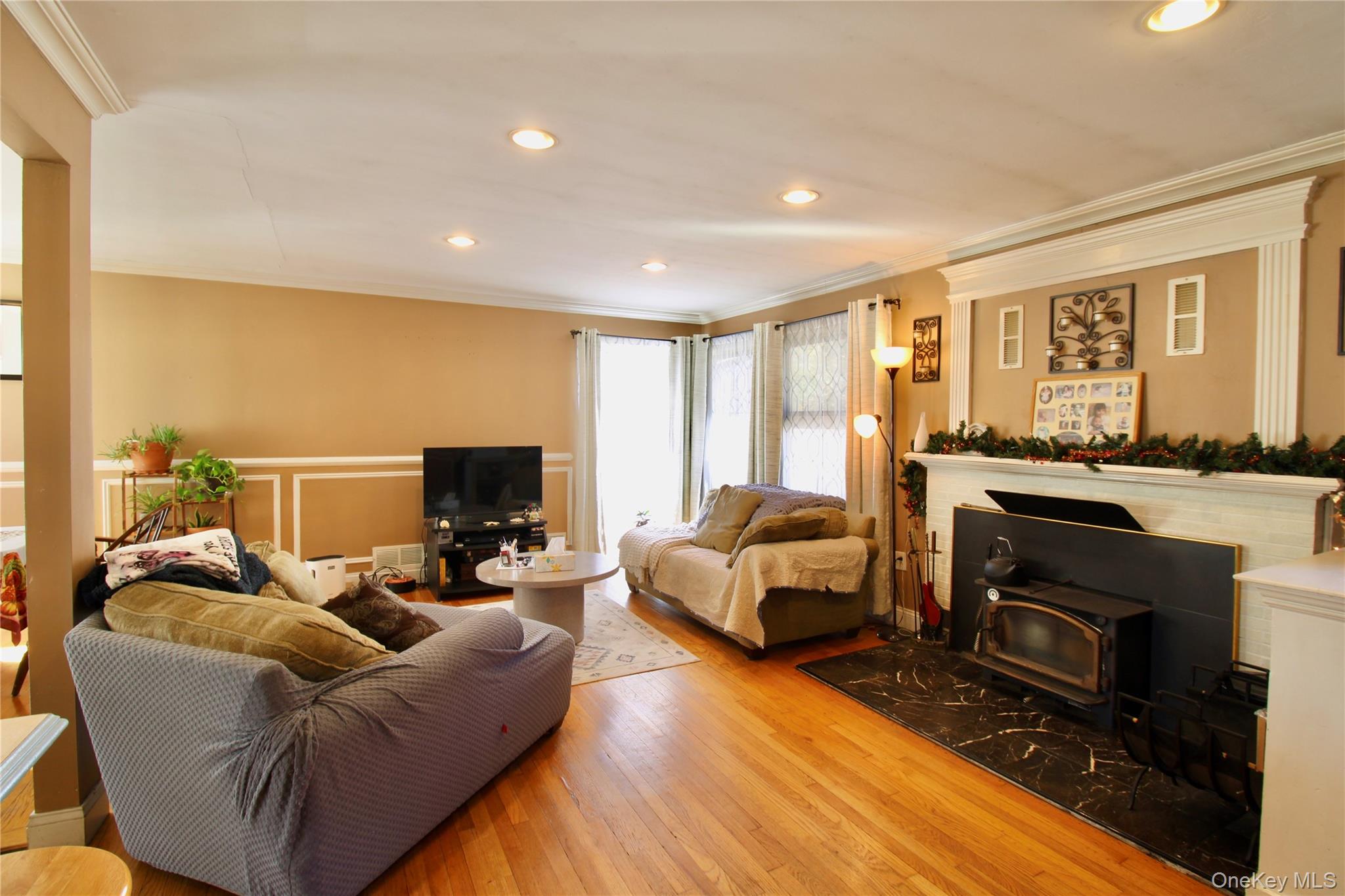 164 Van Keuren Avenue, Pine Bush, NY 12566