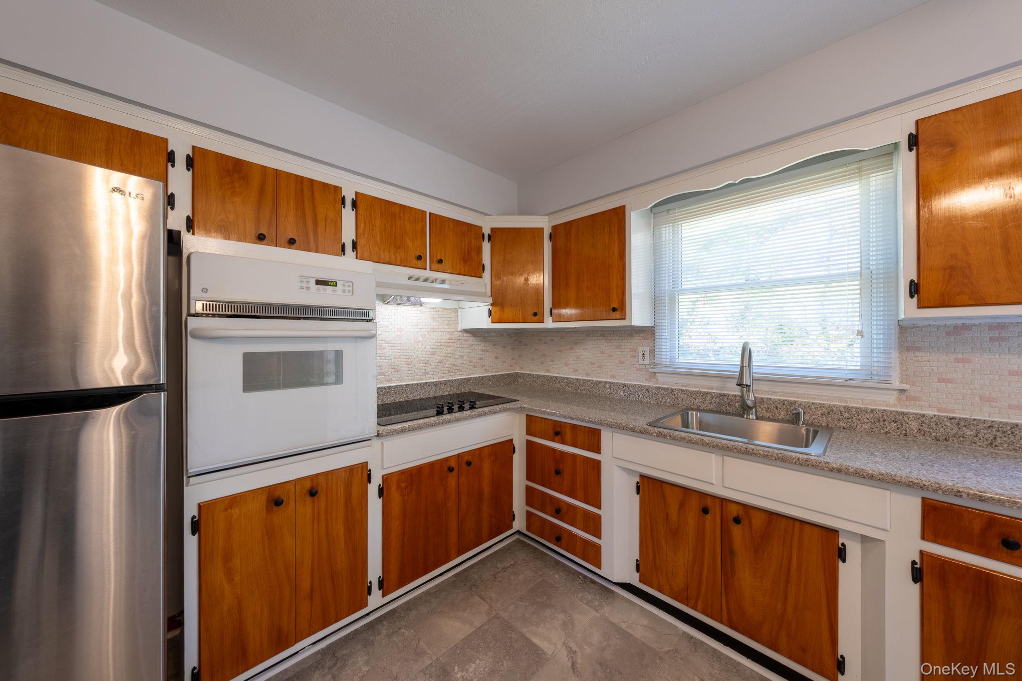 831 Sycamore Avenue, Bohemia, NY 11716