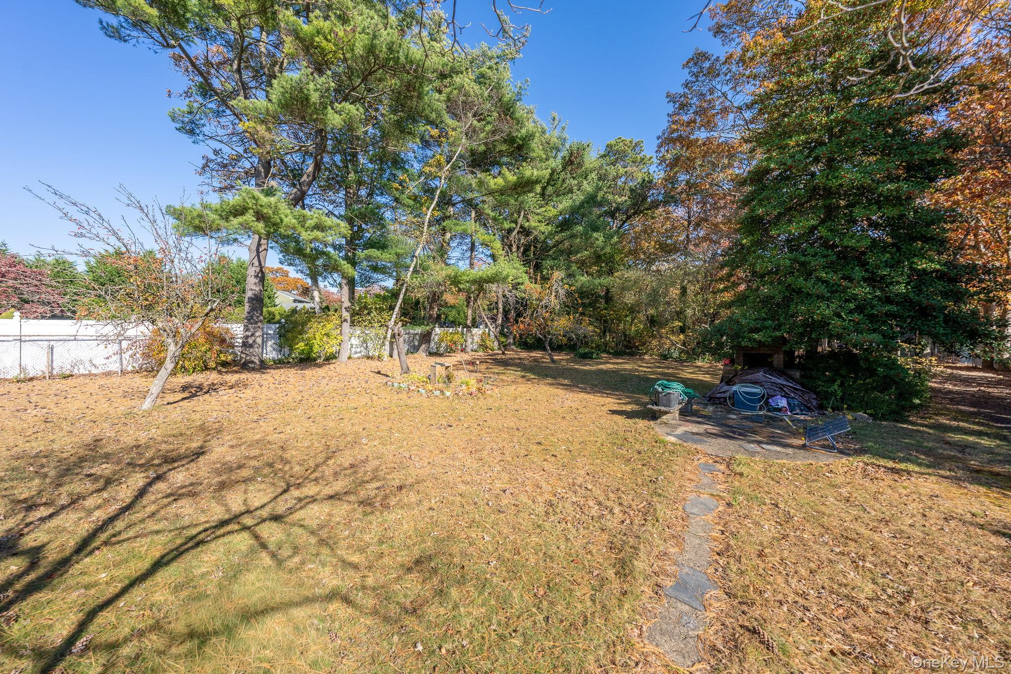 831 Sycamore Avenue, Bohemia, NY 11716