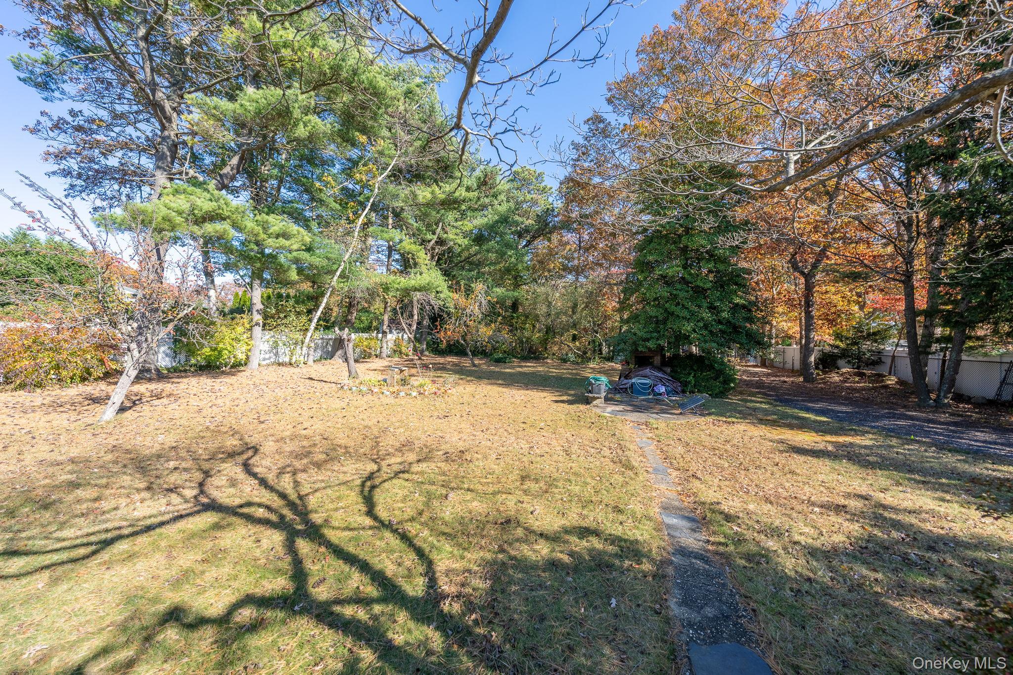 831 Sycamore Avenue, Bohemia, NY 11716