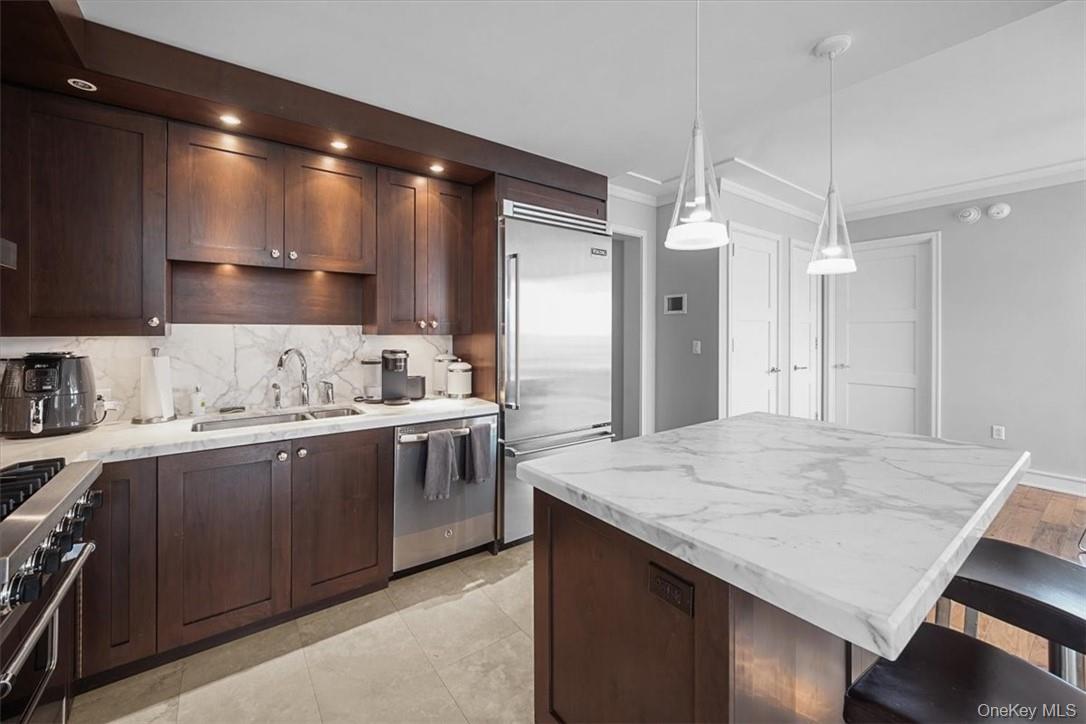 1 Renaissance Square # 14D, White Plains, NY 10601