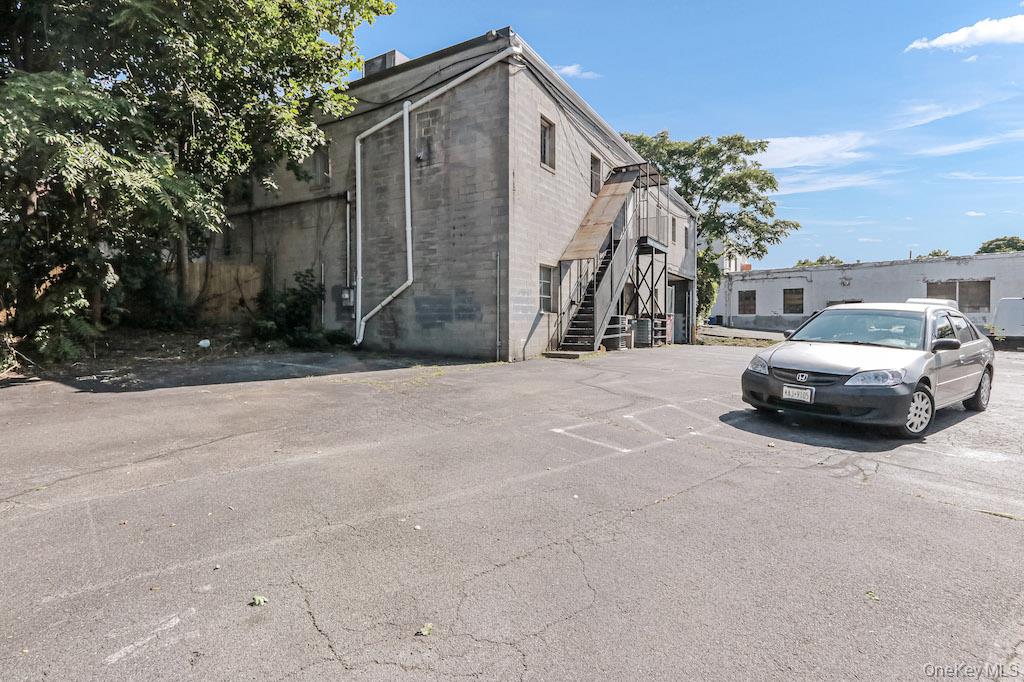 471 Broadway, Newburgh, NY 12550