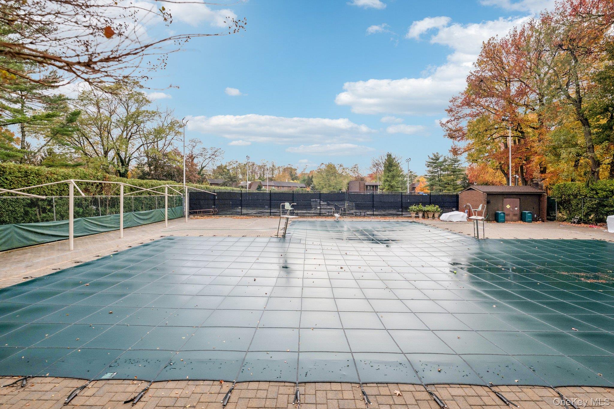 96 Acorn Ponds Drive, Roslyn, NY 11576