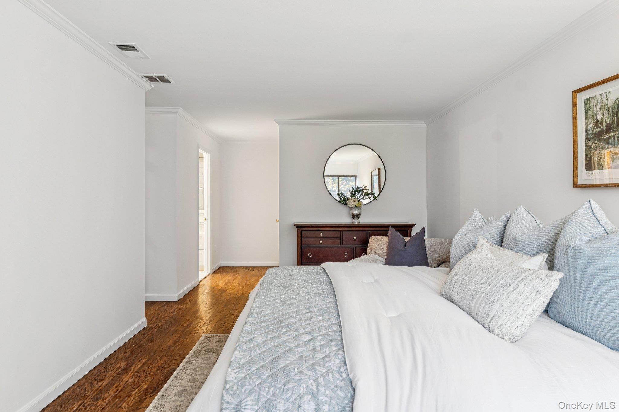 96 Acorn Ponds Drive, Roslyn, NY 11576