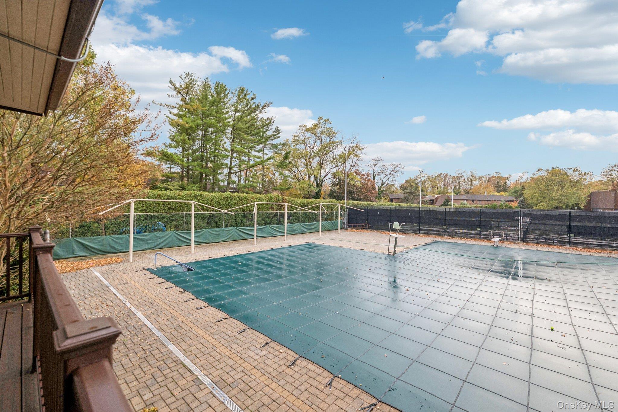 96 Acorn Ponds Drive, Roslyn, NY 11576