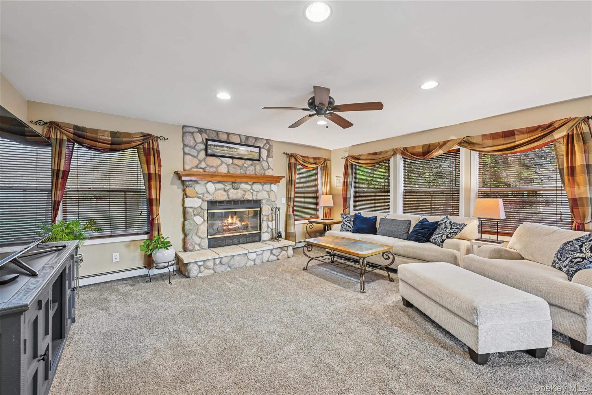 2775 W Creek Avenue, Cutchogue, NY 11935