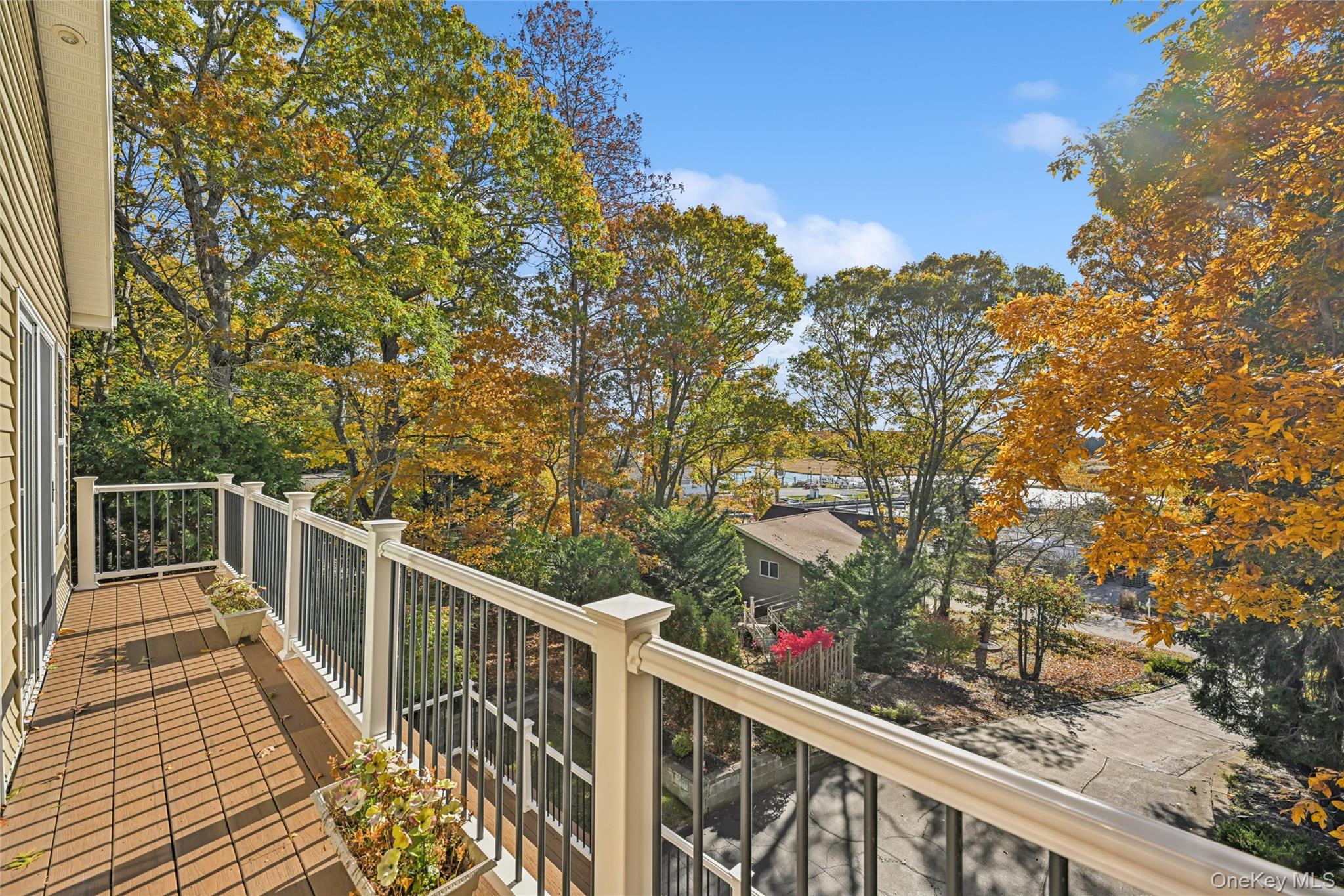 2775 W Creek Avenue, Cutchogue, NY 11935