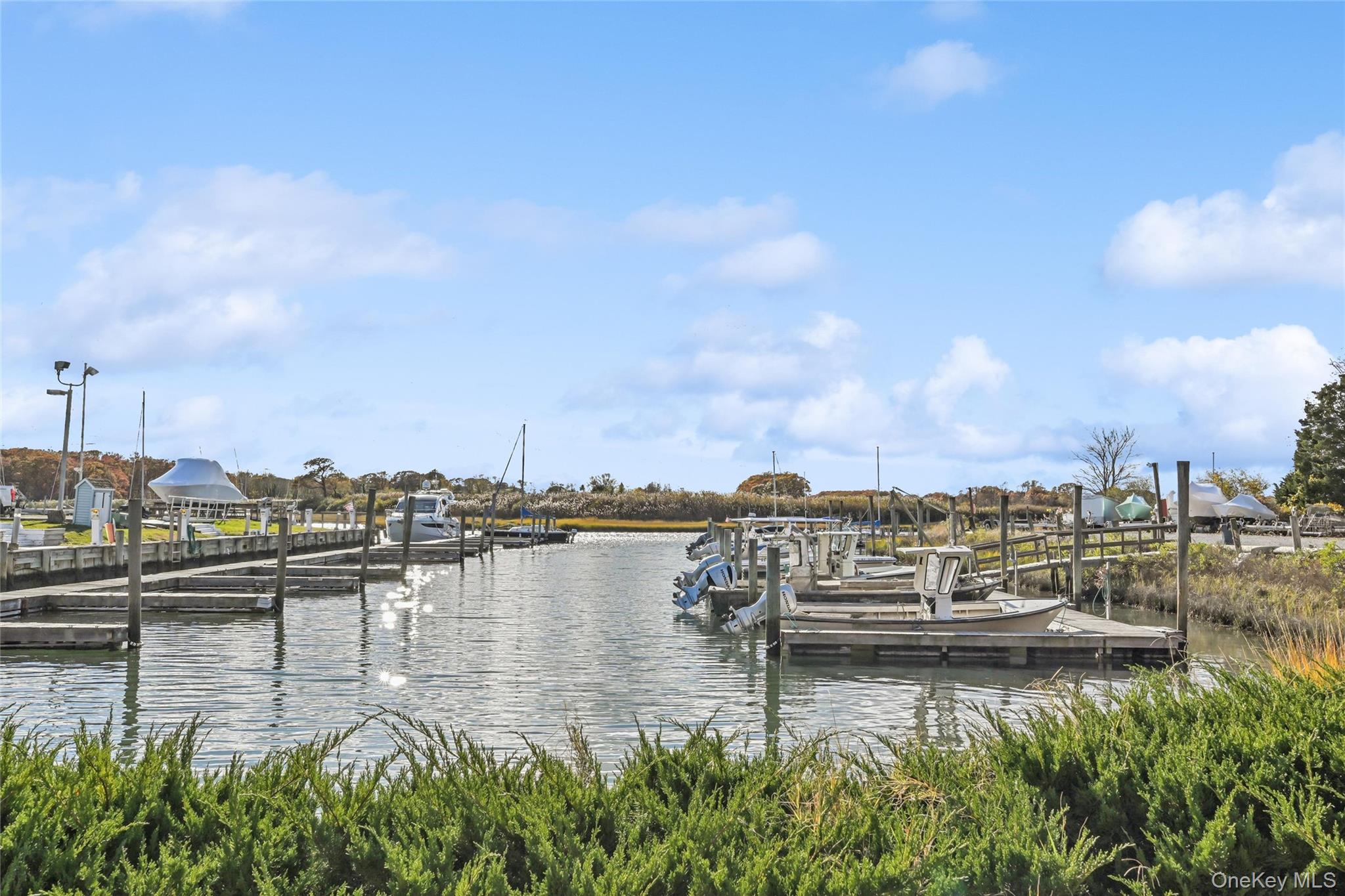 2775 W Creek Avenue, Cutchogue, NY 11935