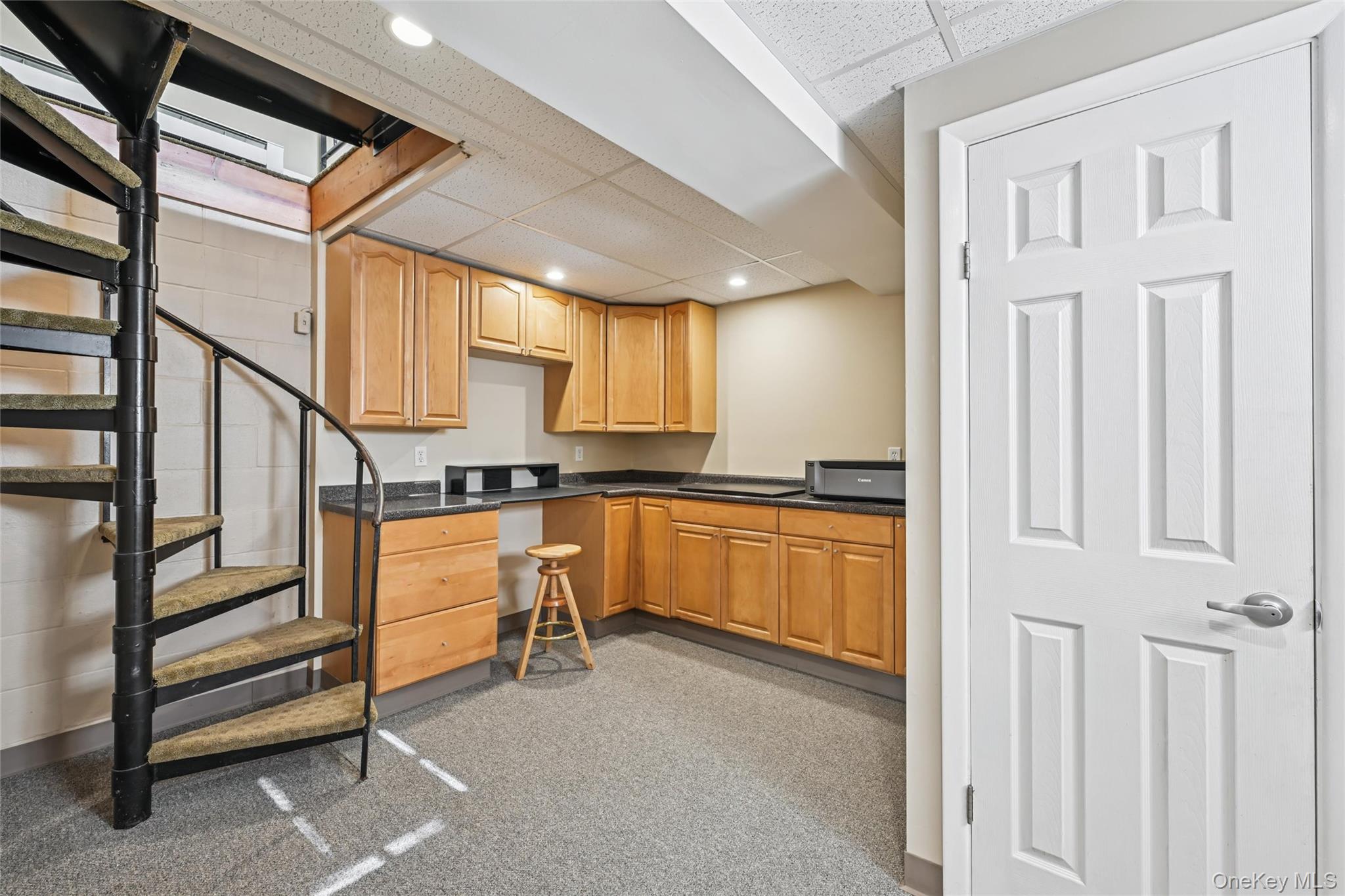 2775 W Creek Avenue, Cutchogue, NY 11935