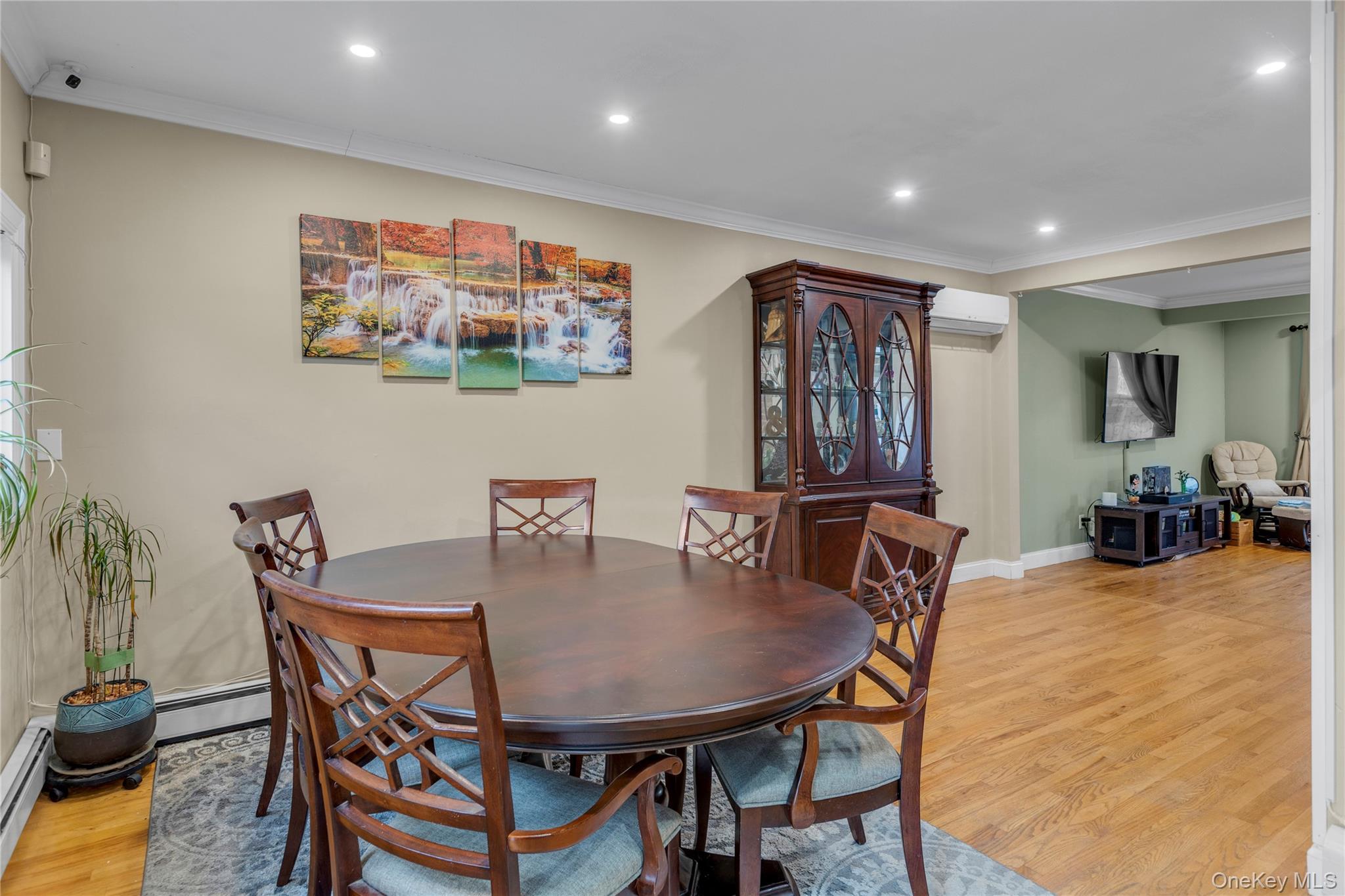 84 Cedar Street, Islip, NY 11751