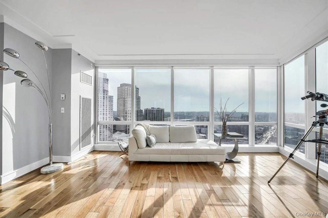 1 Renaissance Square # 20C, White Plains, NY 10601