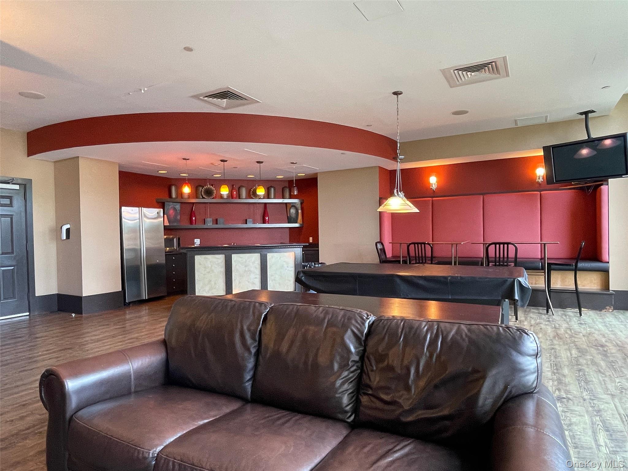 300 Mamaroneck Avenue # #819, White Plains, NY 10605