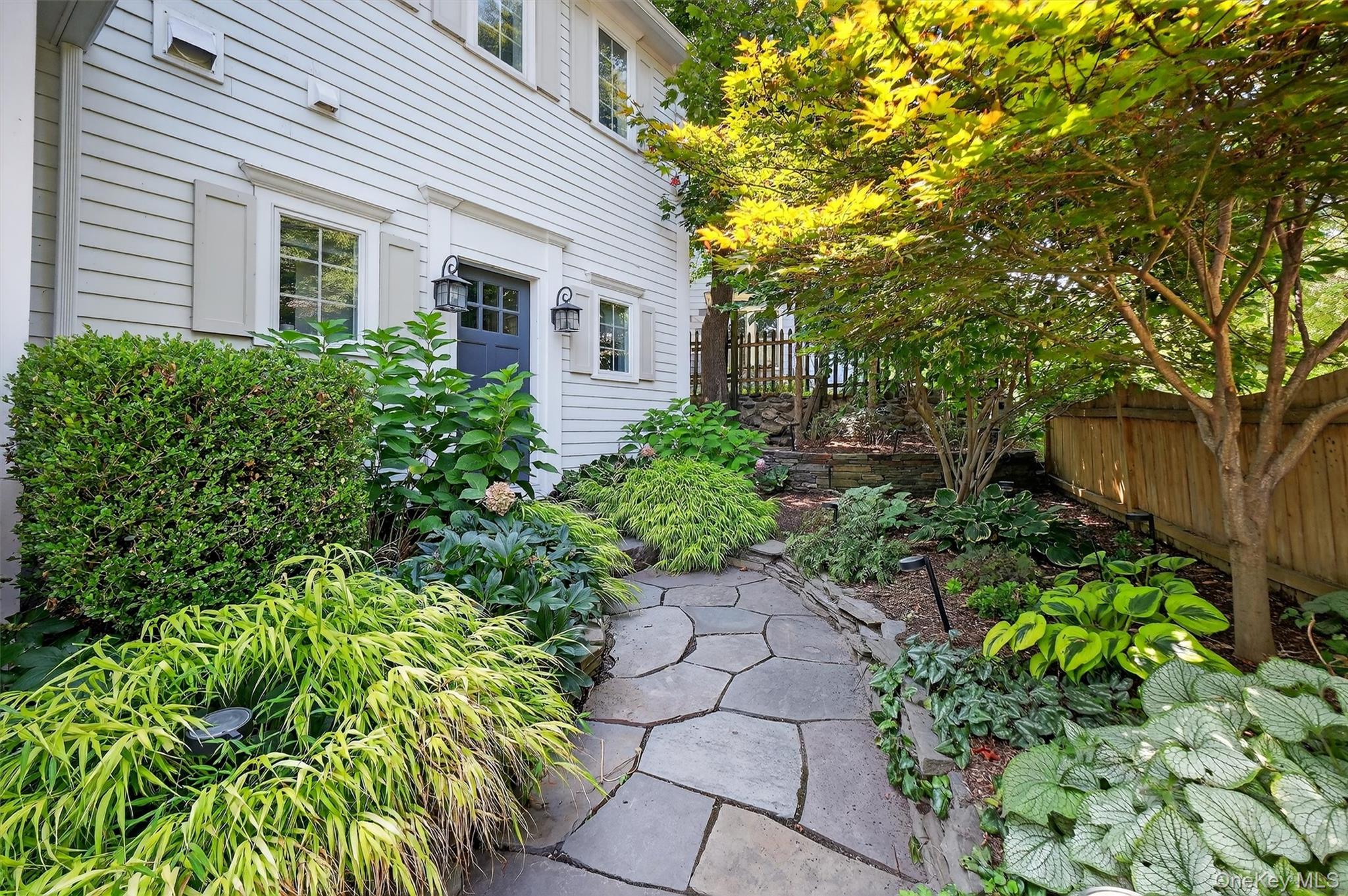 669 Route 213, Rosendale, NY 12472