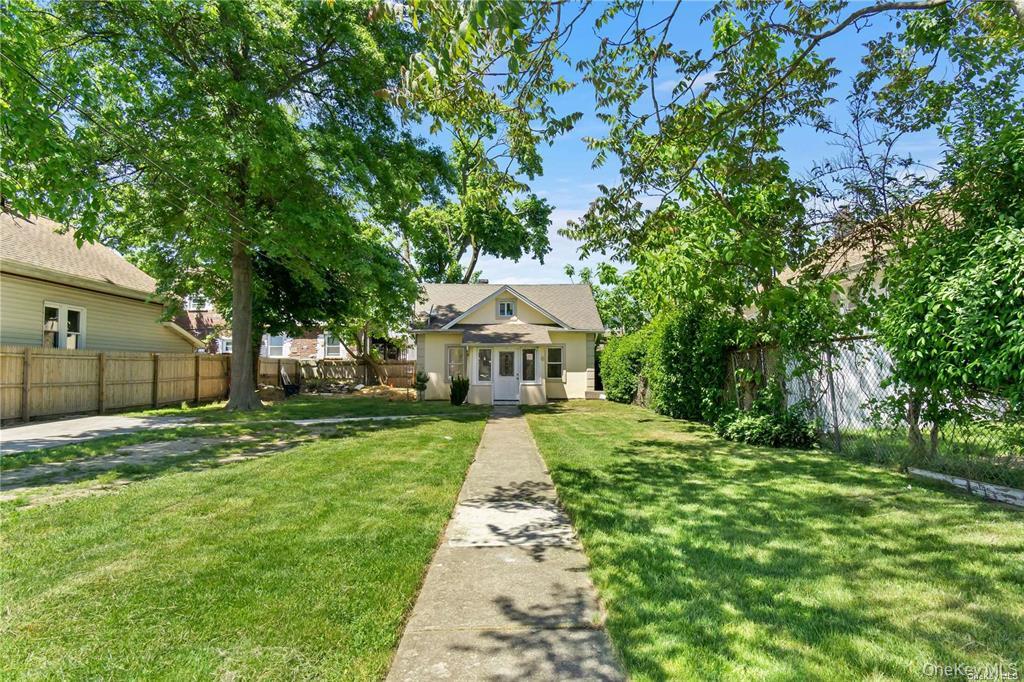 45 Dehnhoff Avenue, Freeport, NY 11520