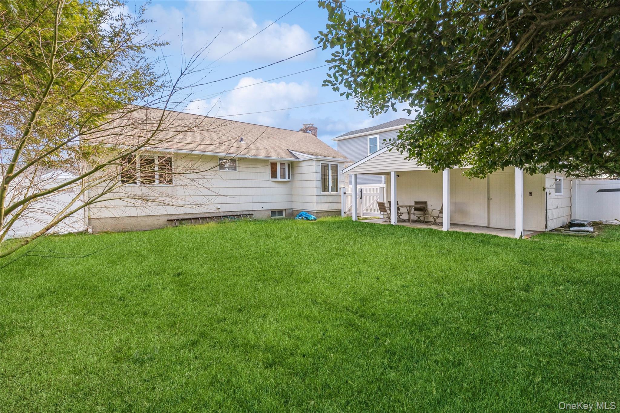 26 Whitman Avenue, Syosset, NY 11791