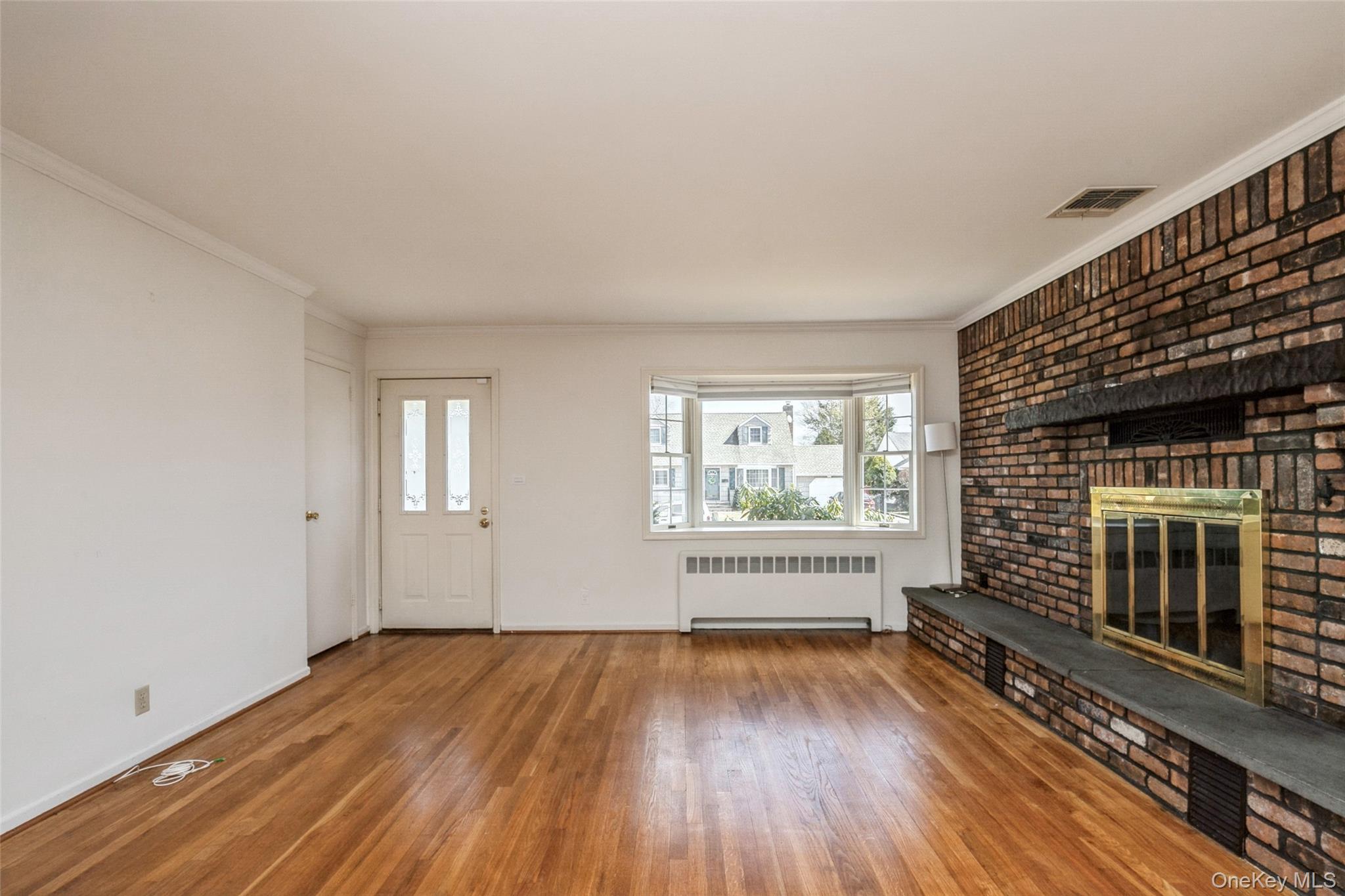 26 Whitman Avenue, Syosset, NY 11791