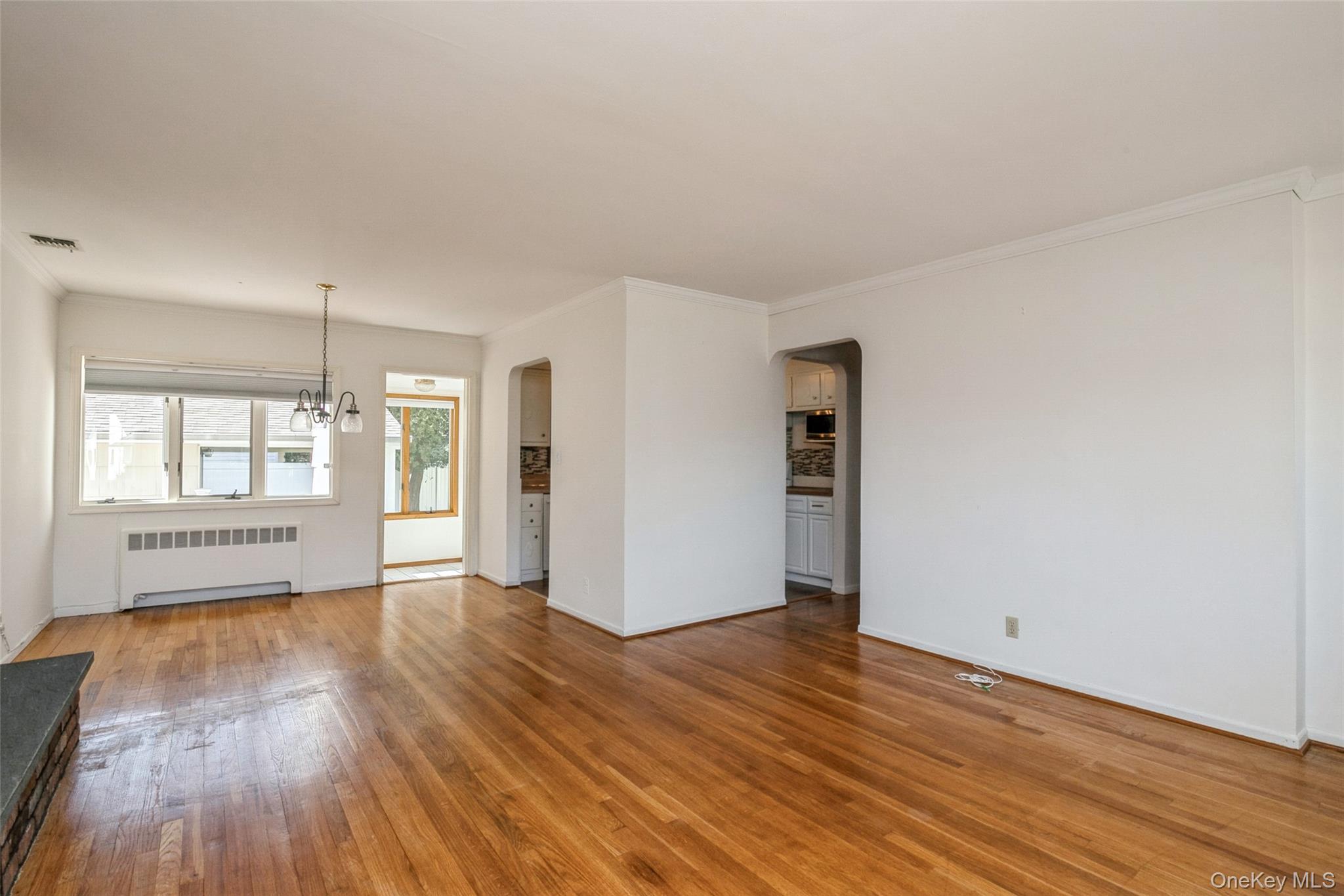 26 Whitman Avenue, Syosset, NY 11791