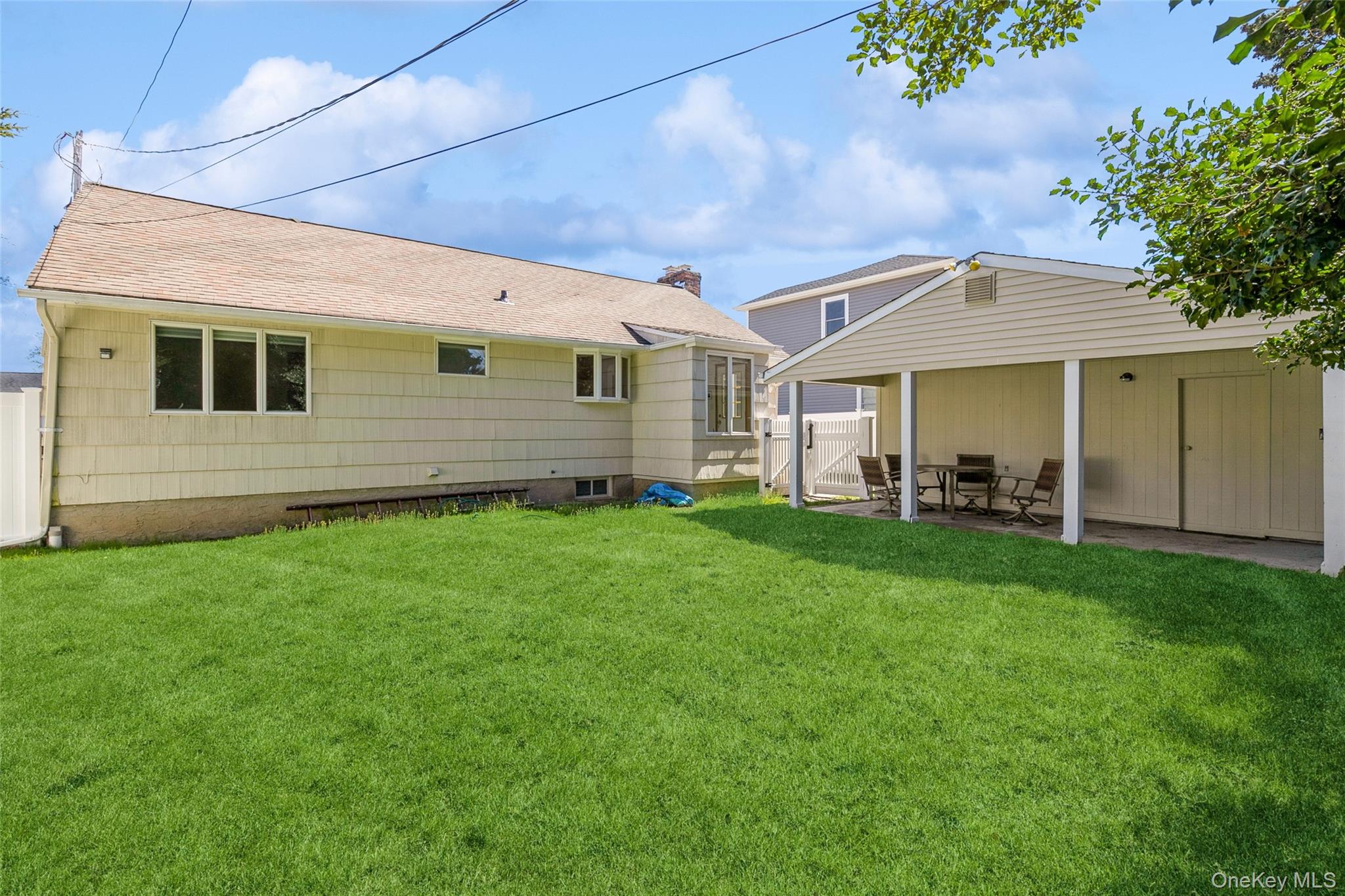 26 Whitman Avenue, Syosset, NY 11791