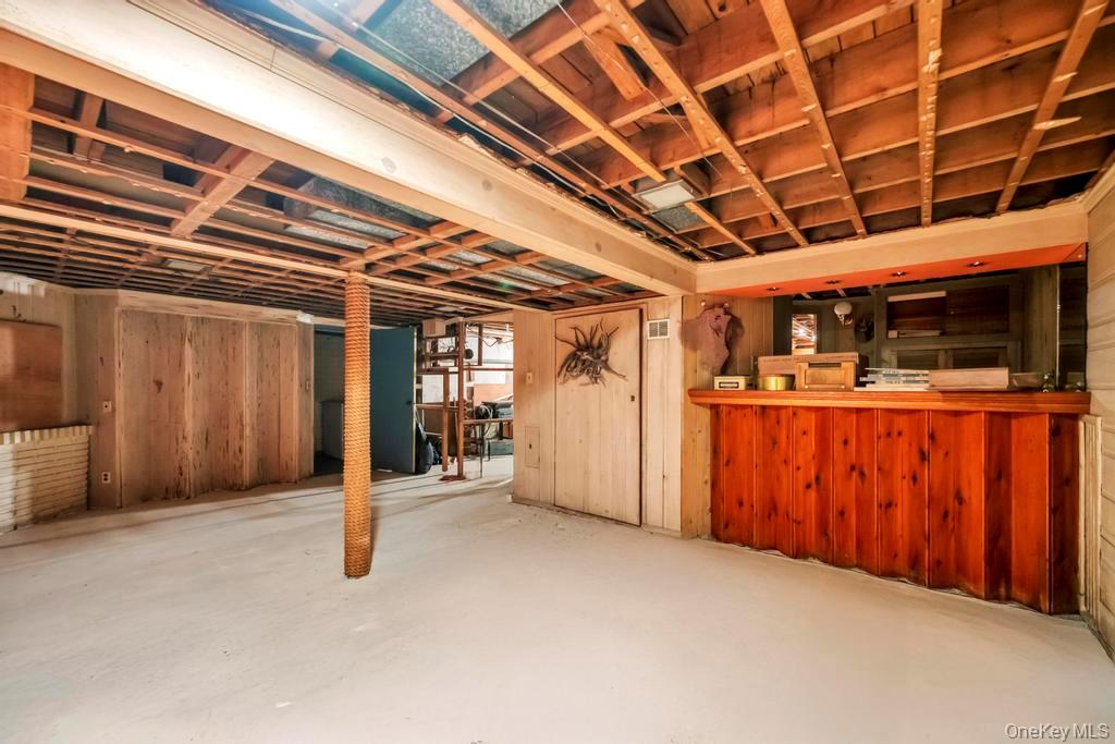 4 Hope Drive, Plainview, NY 11803