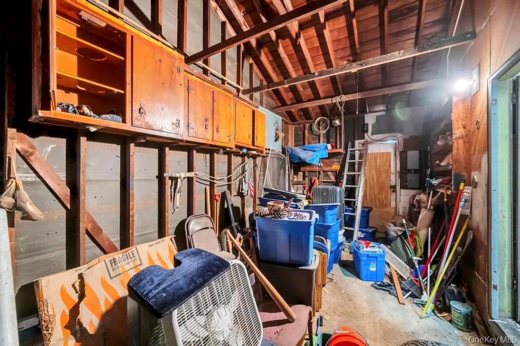 4 Hope Drive, Plainview, NY 11803