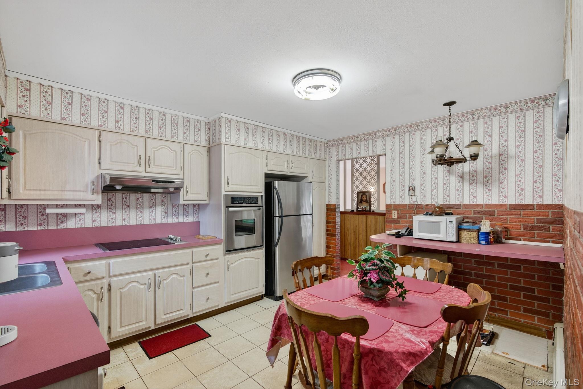 34 Forestwood Drive, Woodstock, NY 12498