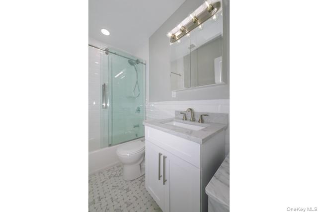 605 Tulip Avenue # d1, Stewart Manor, NY 11530