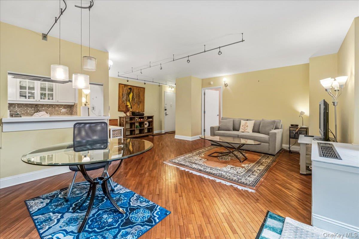 400 E 70th Street, New York (Manhattan), NY 10021