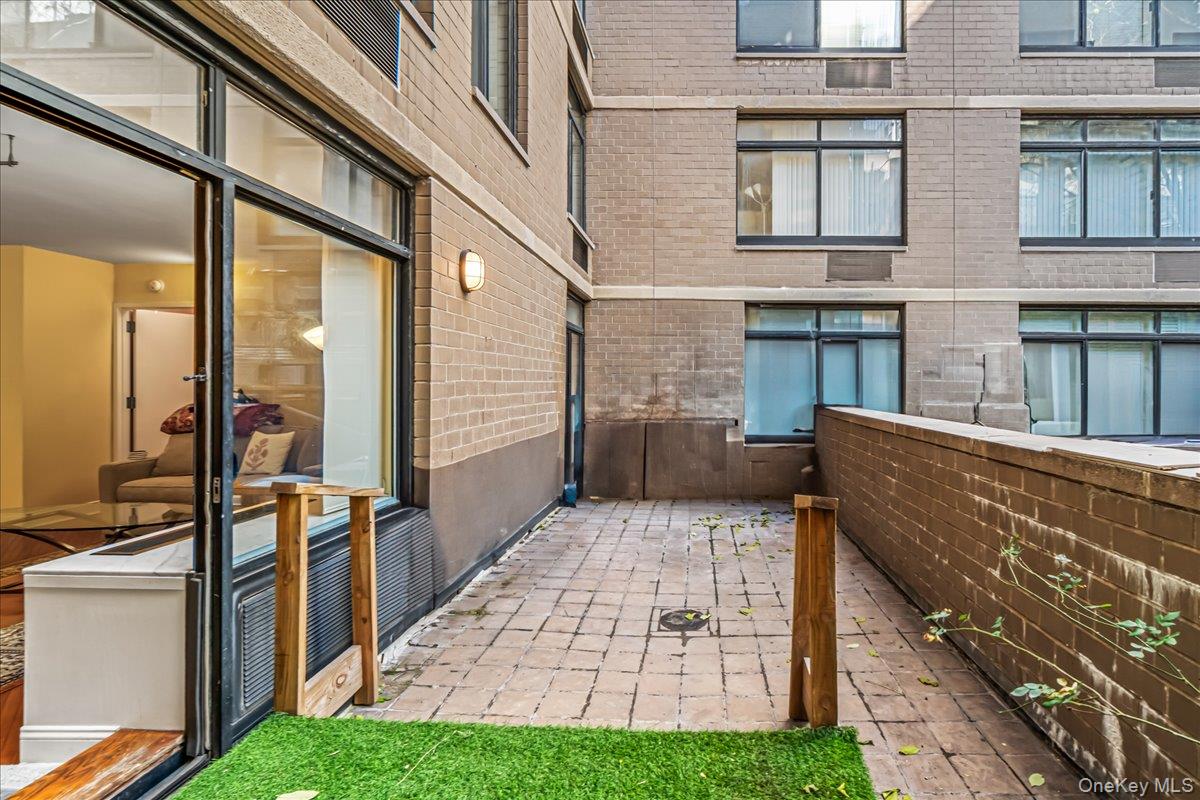 400 E 70th Street, New York (Manhattan), NY 10021