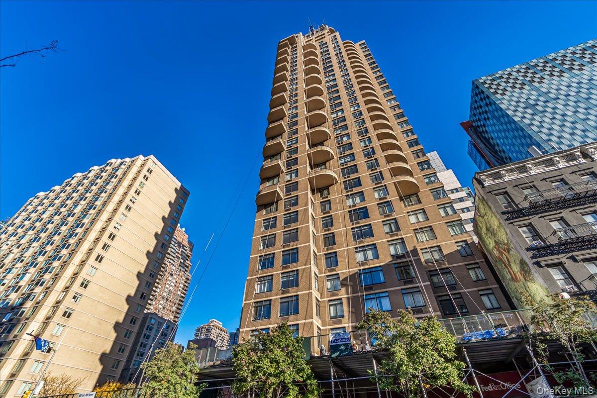 400 E 70th Street, New York (Manhattan), NY 10021