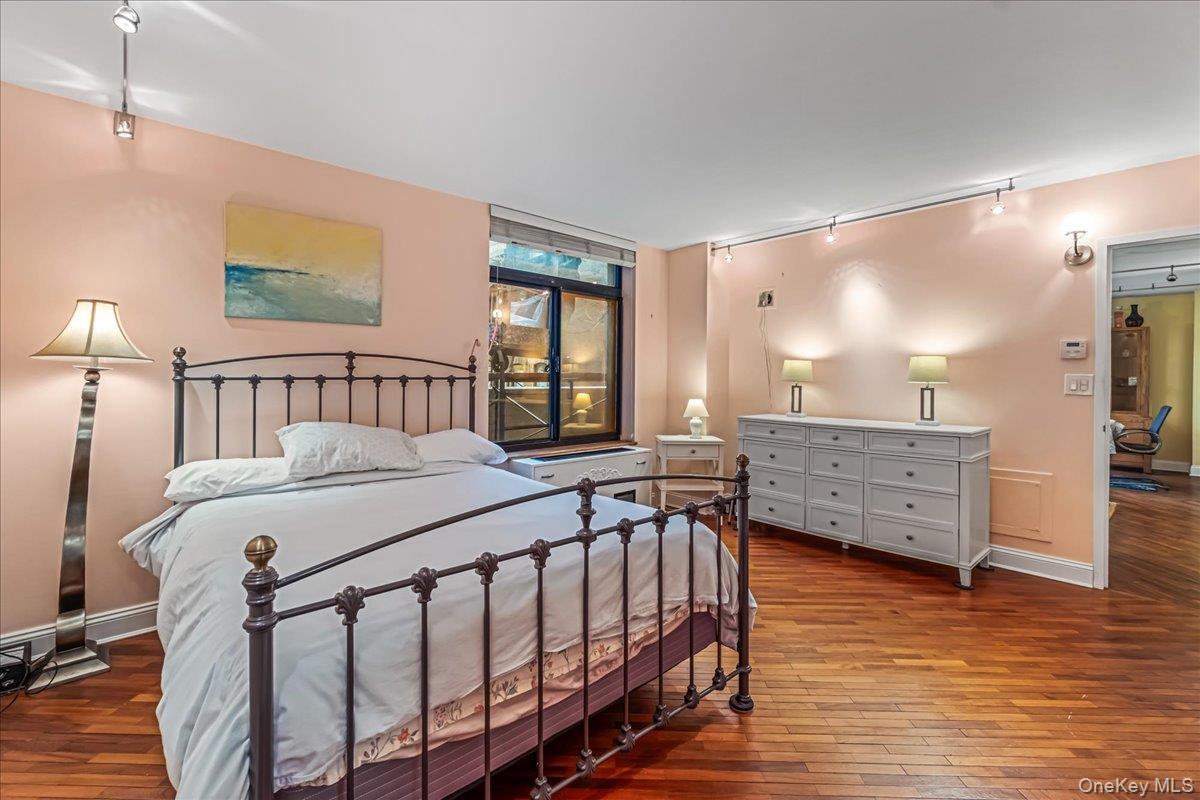 400 E 70th Street, New York (Manhattan), NY 10021