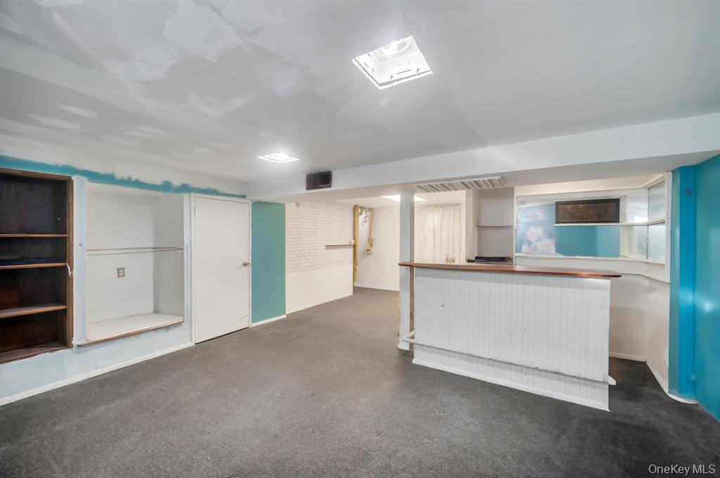 627 10th Avenue, New Hyde Park, NY 11040