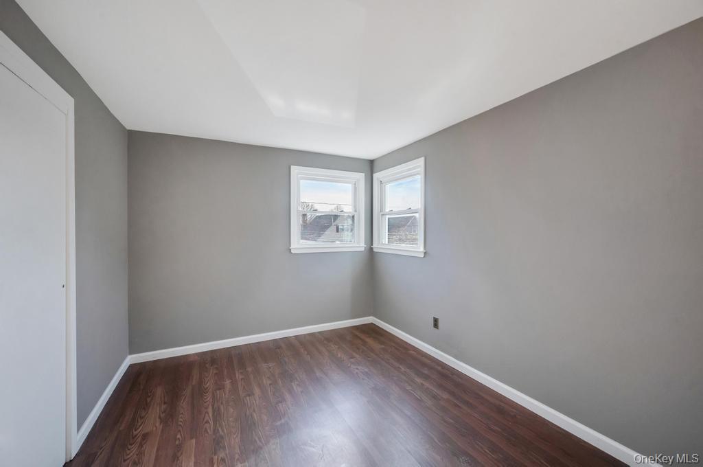 627 10th Avenue, New Hyde Park, NY 11040