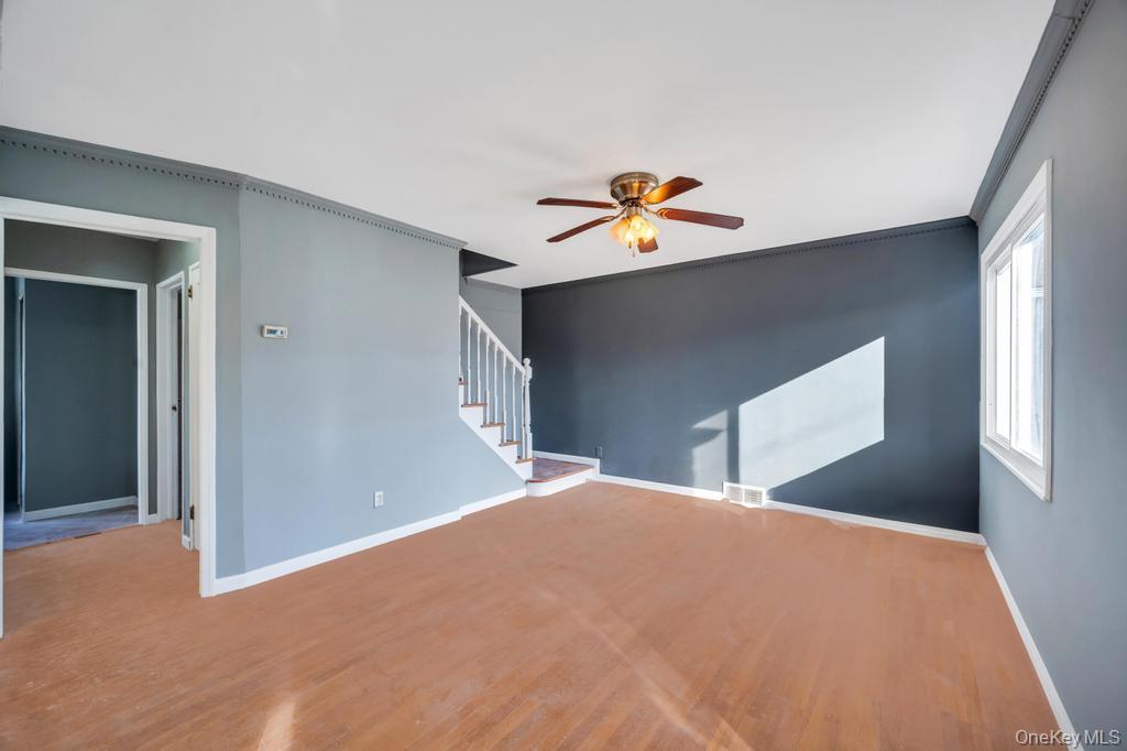 627 10th Avenue, New Hyde Park, NY 11040