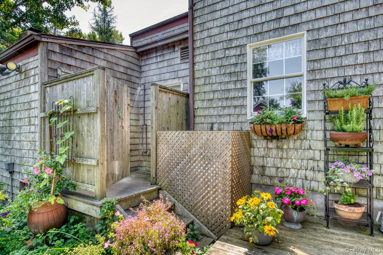 7635 Main Bayview Road, Southold, NY 11971