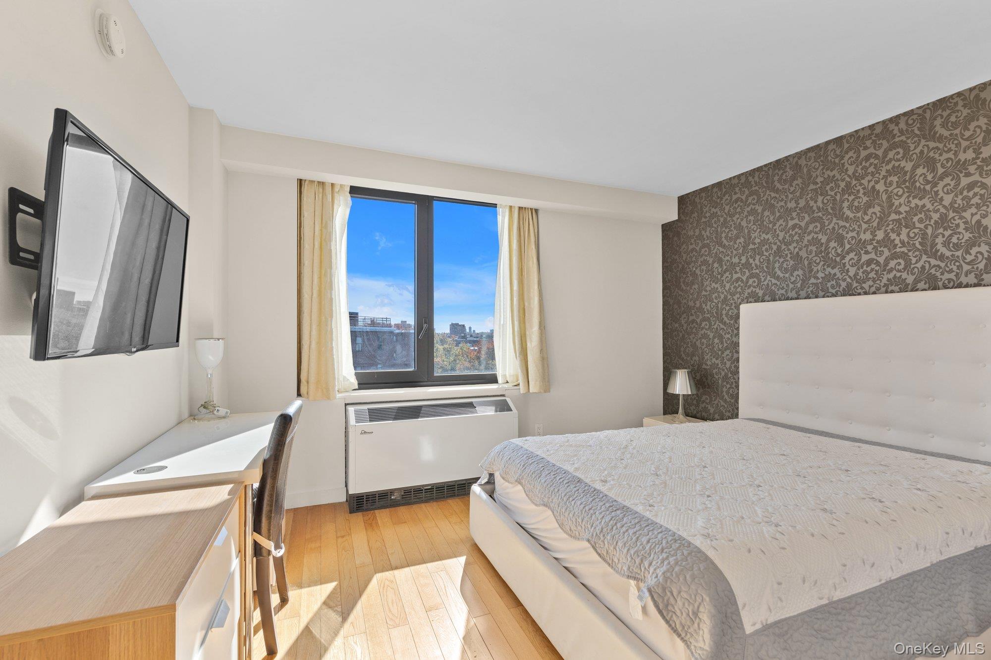 39-16 Prince Street # 8E, Flushing, NY 11354