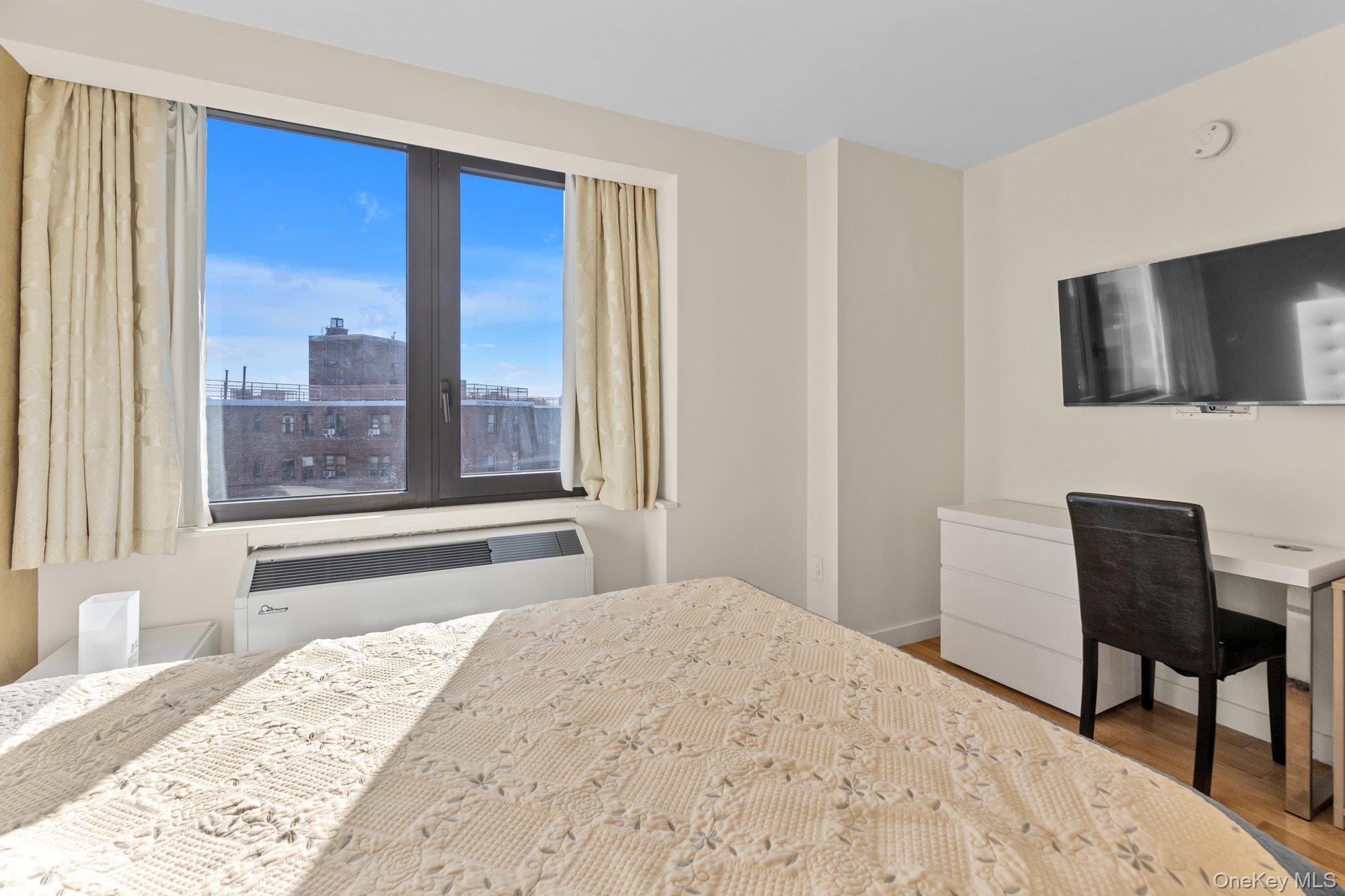 39-16 Prince Street # 8E, Flushing, NY 11354