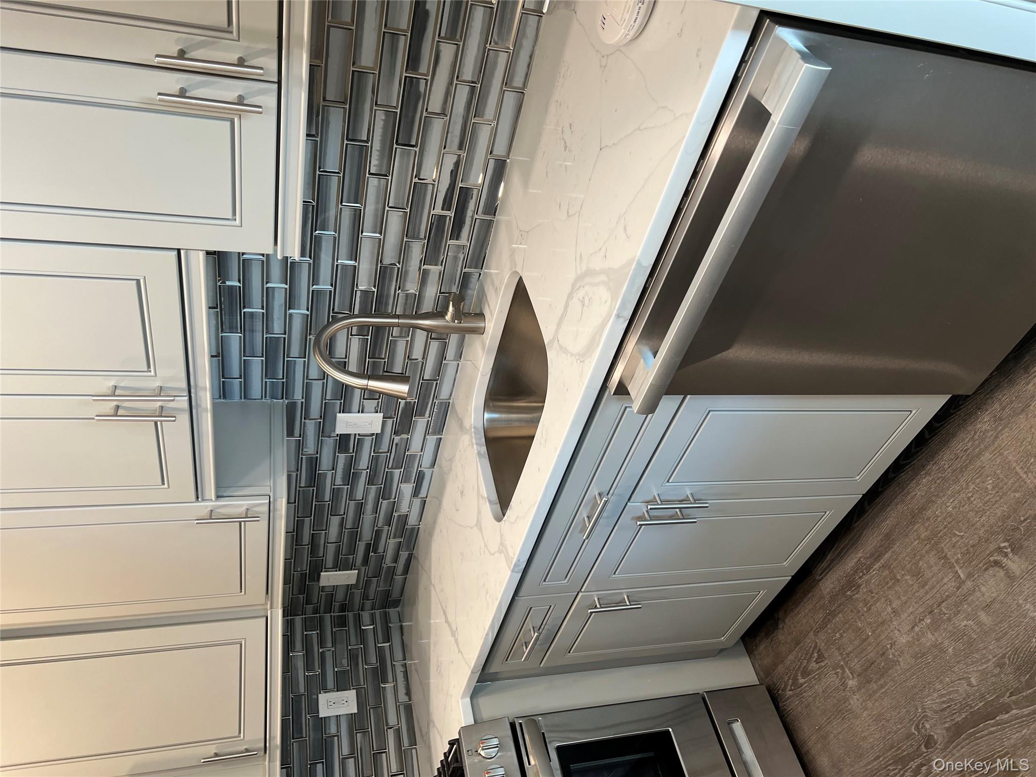 53 Pointe Circle S # 53, Coram, NY 11727