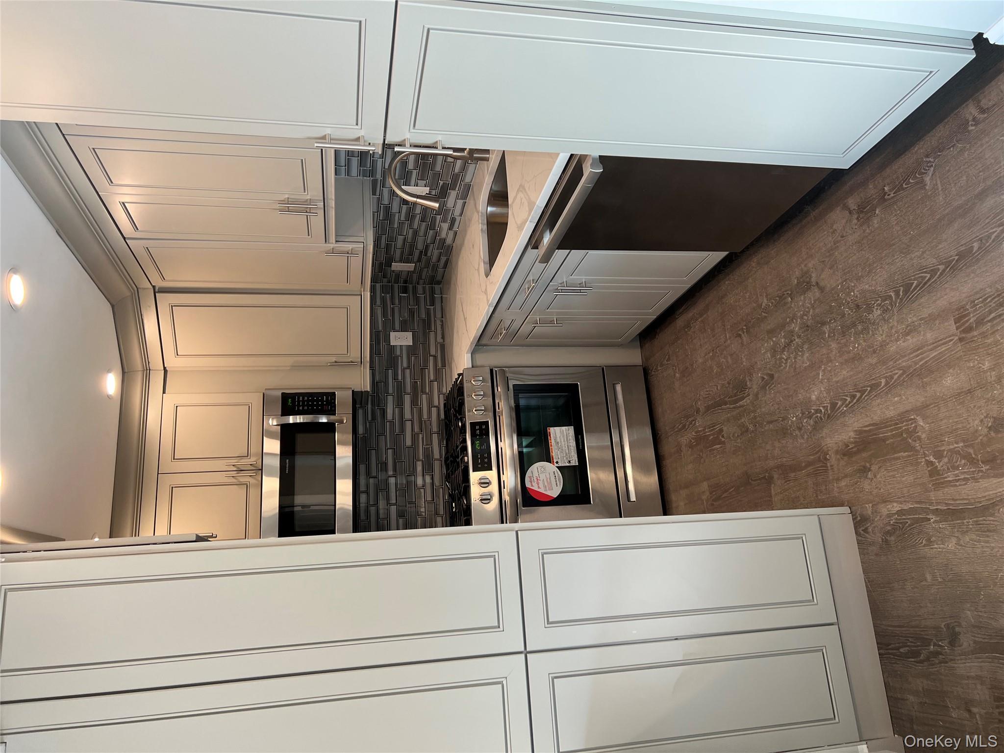 53 Pointe Circle S # 53, Coram, NY 11727