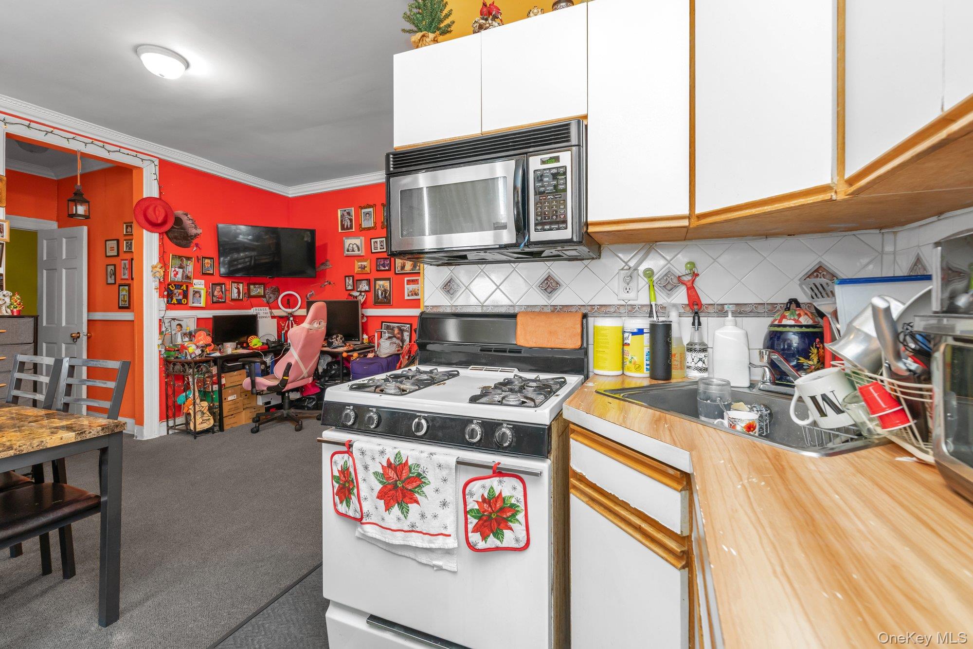 91-10 34th Avenue # 6K, Jackson Heights, NY 11372